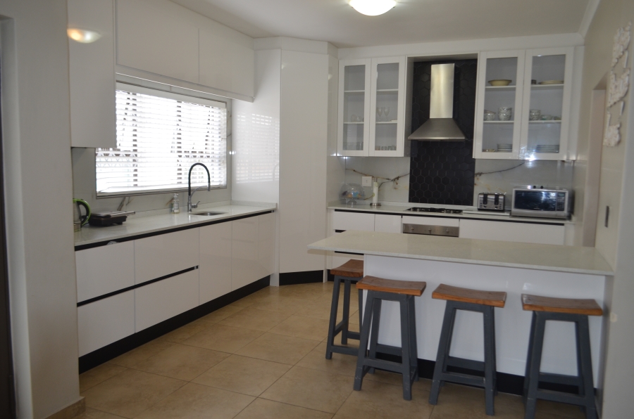 To Let 3 Bedroom Property for Rent in Rouxville Western Cape